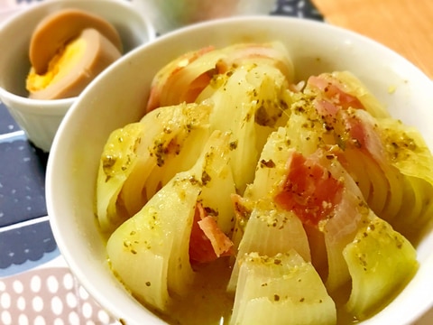 レンジで簡単☆まるごと玉ねぎのオリーブ蒸し